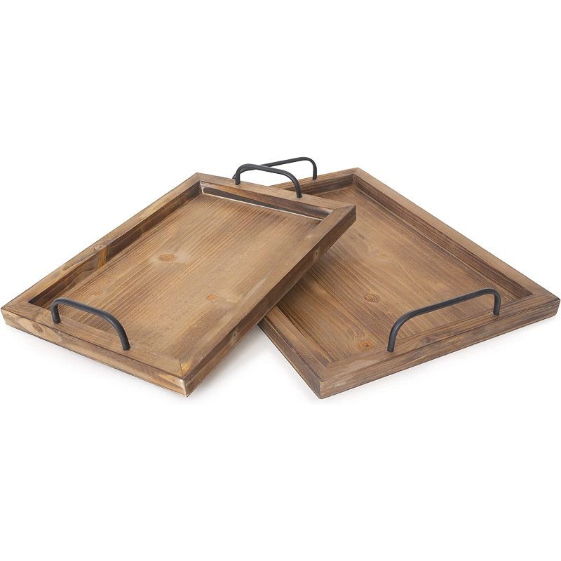 Lauku stila vintage ēdienu pasniegšanas paplātes